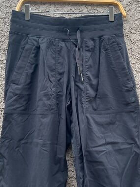 Lululemon Mid- Rise Dance Studio Pant size 8